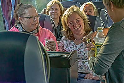 Macht wach und vergnügt: ein Glas Geburtstagssekt