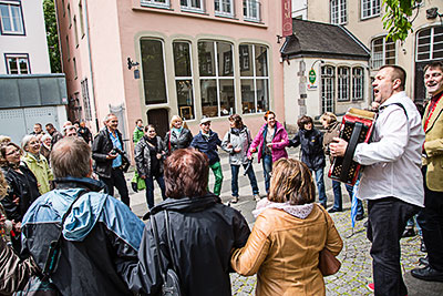 Sang und Klang am Willi Ostermann-Denkmal